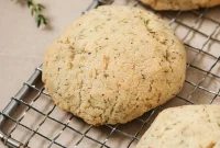 Delicious AIP Garlic & Herb Dinner Rolls