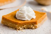 Golden Pumpkin Pie Bars with a Crispy Cereal Crust