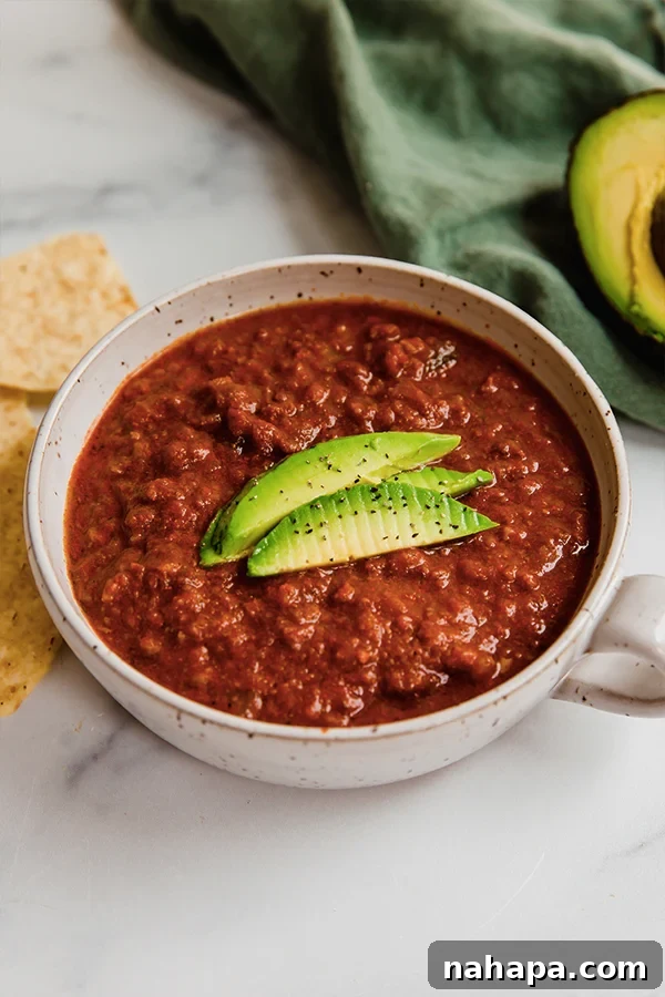 10 Easy Gluten-Free Lunches for Busy People 10 A cup of hearty chili, perfect for a warming on-the-go lunch.