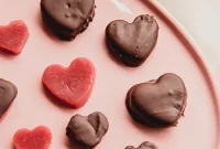 Chocolate-Kissed Strawberry Gummy Bites